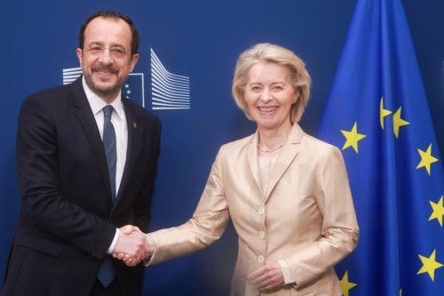 epa12829633 Cypriot President Nikos Christodoulides is welcomed by European Commission President Ursula von der Leyen ahead of a meeting at the European Commission headquarters in Brussels, Belgium, 18 March 2026, before the European Council summit. EU leaders are due to meet on 19-20 March to discuss the military escalation in the Middle East and the...