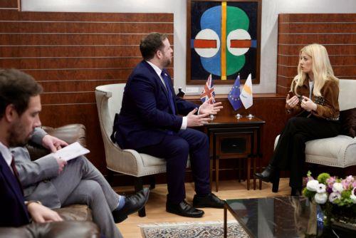 Η Πρόεδρος της Βουλής των Αντιπροσώπων κα Αννίτα Δημητρίου δέχθηκε τον Βρετανό Υφυπουργό Ευρώπης και Βορείου Αμερικής κ. Stephen Doughty