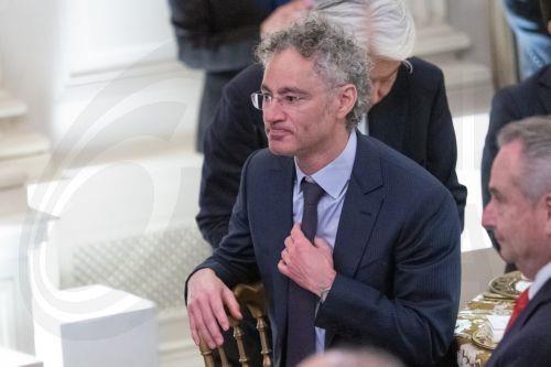 epa12834969 Alex Karp, CEO of Palantir Technologies, during a dinner hosted by US President Donald Trump with Prime Minster Takeuchi Sanae of Japan in the State Dining Room of the White House in Washington DC, USA, 19 March 2026.  EPA/AARON SCHWARTZ / POOL