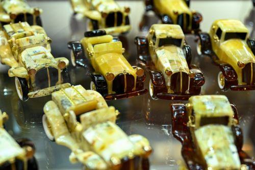 epa12851008 Items are displayed during the ceremonial opening of the International Amber and Jewellery Fair 'AMBERIF SPRING 2026' in Gdansk, Poland, 26 March 2026. Amberif is one of the world's most important amber exhibitions and the largest jewellery event in Central and Eastern Europe.  EPA/Adam Warzawa POLAND OUT