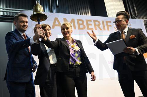 epa12851011 Small and Medium-sized Enterprises Ombudsman Agnieszka Majewska (2R), MTG SA Management Board Member Mateusz Nowaczyk (L), Deputy Mayor of Gdansk Monika Chabior (2L), and master of ceremonies Michal Lapinski (R) attend the opening of the International Amber and Jewellery Fair AMBERIF SPRING 2026 in Gdansk, Poland, 26 March 2026.  EPA/Adam...