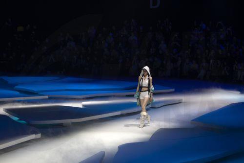 epa12851137 A model presents a creation of Bingchuan by Max Hua during a show at China Fashion Week in Beijing, China, 26 March 2026. China Fashion Week 2026 runs from 20 to 28 March 2026.  EPA/ANDRES MARTINEZ CASARES