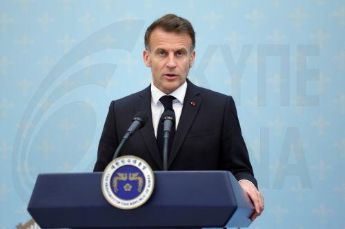 epa12866787 French President Emmanuel Macron speaks during a joint press appearance with South Korean President Lee Jae Myung (not pictured) following their talks at the presidential office Cheong Wa Dae in Seoul, South Korea, 03 April 2026.  EPA/YONHAP SOUTH KOREA OUT