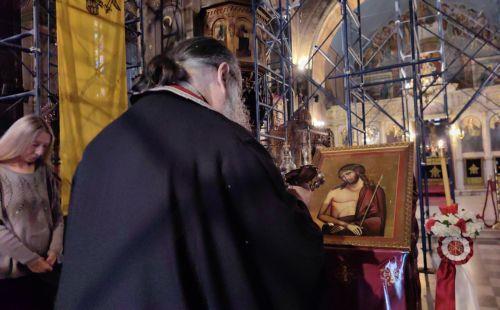 Στον Μητροπολιτικό Ιερό ναό του Αγίου Γεωργίου στο Ναύπλιο τελέσθηκε η ακολουθία του όρθρου της Μεγάλης Τετάρτης Ιερουργούντος του πρωτοπρεσβύτερου π. Παναγιώτη Κιντή, Μεγάλη Τρίτη 7 Απριλίου 2026. Στο τέλος της Ιερής Ακολουθίας και σε ένα ναό ασφυκτικά γεμάτο ναό , ο πρωτοψάλτης του ιερού ναού και πρόεδρος του Συνδέσμου Ιεροψαλτών Αργολίδας Δημήτριος...