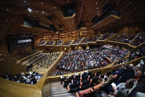 Πασχαλινή Συναυλία με την Κρατική Ορχήστρα Αθηνών - Ορχήστρα in Residence του Μεγάρου υπό τη μουσική διεύθυνση του αρχιμουσικού Κωνσταντίνου Τερζάκη, στην αίθουσα Χρήστος Λαμπράκης, τη Μεγάλη Τετάρτη 08 Απριλίου 2026. Λυρικοί τραγουδιστές: η Σοφία Κυανίδου, η Μαίρη-Έλεν Νέζη, ο Mario Zeffiri και ο Πέτρος Μαγουλάς. Μεγάλη Πέμπτη 09 Απριλίου 2026....