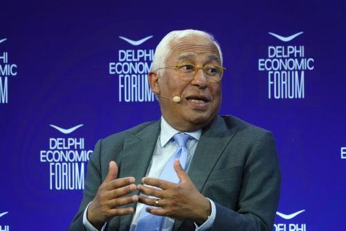 Ο πρόεδρος του Ευρωπαϊκού Συμβουλίου António Costa (Αντόνιο Κόστα) συζητά με τον πρωθυπουργό Κυριάκο Μητσοτάκη, στο πλαίσιο του 11ου Οικονομικού Φόρουμ των Δελφών, Δελφοί, Τετάρτη 22 Απριλίου 2026. Περισσότεροι από 1.200 ομιλητές διεθνούς εμβέλειας, στην ιστορική πόλη των Δελφών, θα αναλύσουν τους μετασχηματισμούς που αλλάζουν ριζικά τον κόσμο μας: από το...