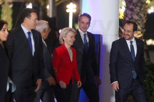 epa12909696 (L-R) Portuguese Prime Minister Luis Montenegro, European Commission President Ursula von der Leyen, Greek Prime Minister Kyriakos Mitsotakis and Cypriot President Nikos Christodoulides walk for a family picture at the informal meeting of EU Heads of State or Government in Agia Napa, Cyprus, 23 April 2026. EU leaders are expected to address...