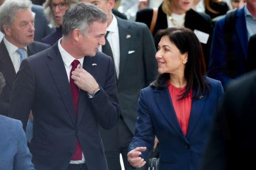 epa12917108 German Minister for Economic Affairs and Energy Katherina Reiche (R) and British Secretary of State for Business and Trade Peter Kyle arrive for the Germany-UK Business-Government Forum in Berlin, Germany, 27 April 2026. The forum builds on the Kensington Treaty, a landmark cooperation agreement signed in London in July 2025. The treaty marks a...