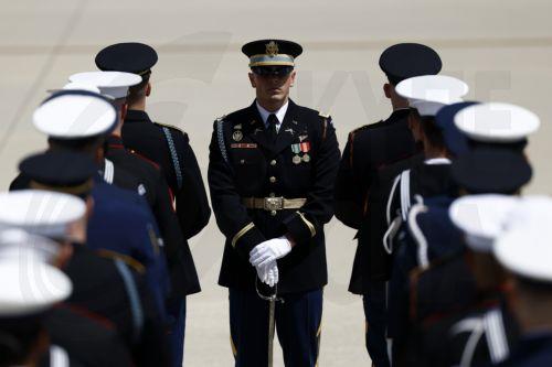 epaselect epa12917878 A US military honour guard waits for Britain’s King Charles III and Queen Camilla to arrive at Joint Base Andrews, Maryland, USA, 27 April 2026. King Charles III and Queen Camilla are visiting the US on four-day state visit, which will include meetings with US President Donald Trump and First Lady Melania Trump at the White House and...