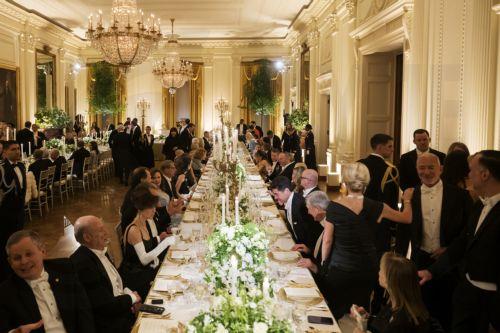 epa12920800 Guests attend a state dinner hosted by US President Donald Trump in honor of Britain's King Charles III and Queen Camilla at the White House in Washington, DC, USA, 28 April 2026. The British royal couple is on a four-day state visit to the US as part of events marking the 250th anniversary of the Declaration of Independence.  EPA/CRAIG HUDSON /...