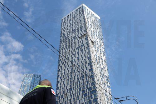 epa12931508 A damaged apartment building following a Ukrainian drone strike in Moscow, Russia, 04 May 2026. Moscow Mayor Sergei Sobyanin said a Ukrainian drone fell into an apartment building in Moscow, no casualties were reported.  EPA/MAXIM SHIPENKOV