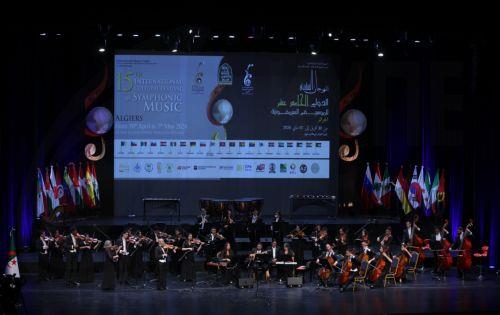 epa12935036 Venezuelan conductor Boris Alexander Paredes Alzolay (C) leads the Orchestre baroque Simon Bolivar during the 15th International Cultural Festival of Symphonic Music at the Algiers Opera in Algiers, Algeria, 5 May 2026. The festival runs from 30 April to 7 May and features 21 participating countries with the Czech Republic serving as the guest...