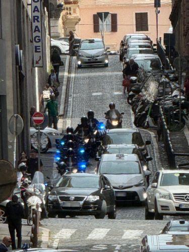 epa12938916 Law enforcement officers patrol the streets during U.S. Secretary of State Marco Rubio's visit to Rome, Italy, 07 May 2026. Rubio is in the Italian capital for high-level meetings with Vatican and Italian officials.  EPA/ALESSIO CORSARO