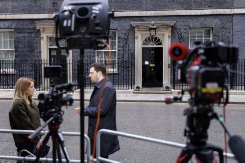 epa12947005 Members of the media report outside Britain's Prime Minister's official residence at 10 Downing Street in London, Britain, 11 May 2026. Following disappointing local election results for the Labour Party, Prime Minister Keir Starmer is set to deliver a major speech as he tries to withstands a leadership challenge and announce changes, including...