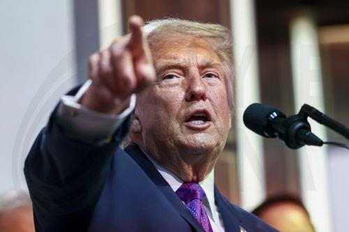 epa12972591 US President Donald Trump delivers remarks at a healthcare affordability event in the Eisenhower Executive Office Building on the White House campus in Washington, DC, USA, 18 May 2026.  EPA/JIM LO SCALZO / POOL