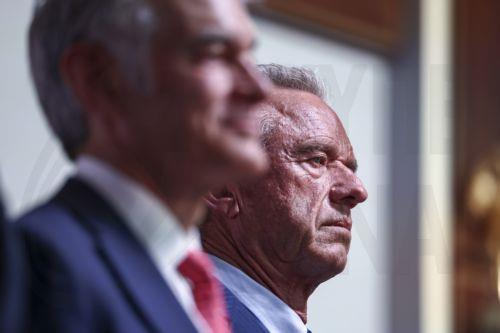 epa12972603 US Health and Human Services Secretary Robert F. Kennedy Jr. attends a healthcare affordability event in the Eisenhower Executive Office Building on the White House campus in Washington, DC, USA, 18 May 2026.  EPA/JIM LO SCALZO / POOL