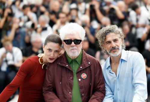 epa12977506 (L-R) Barbara Lennie, Director Pedro Almodovar and Leonardo Sbaraglia attend the photocall for 'Bitter Christmas' (Amarga Navidad) during the 79th annual Cannes Film Festival, in Cannes, France, 20 May 2026. The film festival runs from 12 to 23 May 2026.  EPA/SEBASTIEN NOGIER