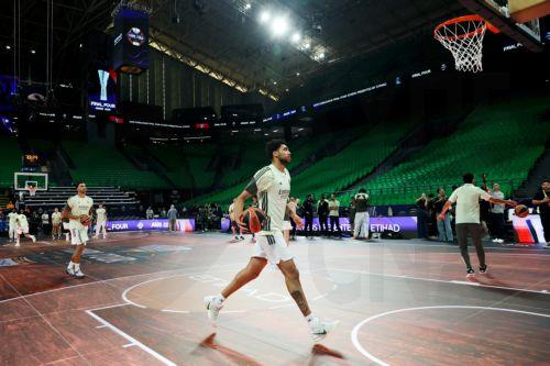 Οι παίκτες της Ρεάλ Μαδρίτης κάνουν προθέρμανση κατά τη διάρκεια της ανοιχτής προπόνησης ενόψει τελικού του Final Four της EuroLeague, στο ΟΑΚΑ Telekom Center Athens, το Σάββατο 23 Μαΐου 2026. ΑΠΕ-ΜΠΕ/ΑΠΕ-ΜΠΕ/ΓΕΩΡΓΙΑ ΠΑΝΑΓΟΠΟΥΛΟΥ