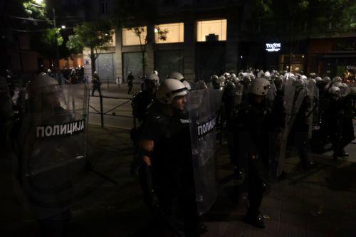 epa12988368 Riot police officers take positions after a mass student-led anti-government rally in Belgrade, Serbia, 23 May 2026. Thousands gathered to ramp up pressure on the government and demand early parliamentary elections. The political movement originally erupted across the country following the November 2024 canopy collapse at the Novi Sad railway...