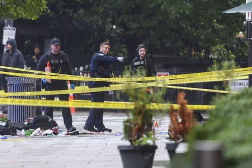 epaselect epa12989241 U.S. Secret Service officers on the scene of a shooting near the White House complex following reports of gunfire near 17th Street and Pennsylvania Avenue NW in Washington, DC, USA, 23 May 2026. The agency confirmed via social media that it was working with personnel on the ground to corroborate reports of shots fired.  EPA/JIM LO...
