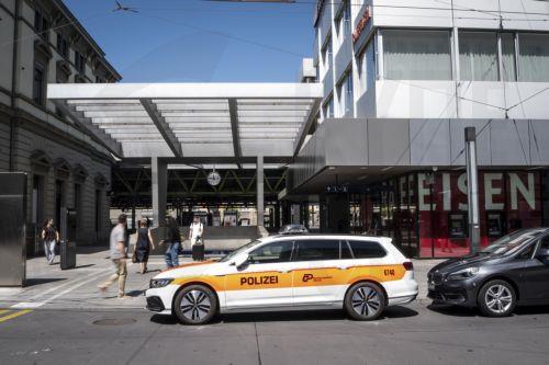 epa12999753 A police car parked outside the railway station in Winterthur, Switzerland, 28 May 2026. According to the Zurich regional police, a 31-year-old Swiss national stabbed and injured three people at the station. The suspected perpetrator was arrested on-site, and the victims were taken to the hospital. The motive for the attack remains under...