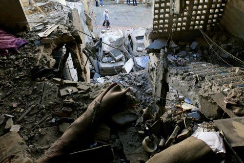 epa12999969 Damage inside a building following an Israeli airstrike in the southern coastal city of Sidon, Lebanon, 28 May 2026. At least four people were killed and several others injured in the attack. On 27 May, Israel had designated all regions south of the Zahrani River in Lebanon, roughly 40km from the border, including Tyre, as 'combat zones' and...