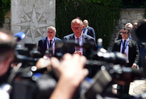 epa13017568 German Chancellor Friedrich Merz arrives at the EU-Western Balkans summit in Tivat, Montenegro, 05 June 2026. The high-level one-day summit brings together European Union (EU) leaders and their Western Balkan counterparts to discuss concrete integration measures and accelerate the region's path toward bloc membership.  EPA/BORIS PEJOVIC