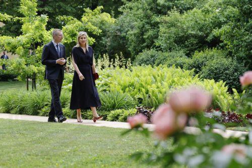 epa13017685 Latvian President Edgars Rinkevics (L) and Netherlands' Queen Maxima (R) walk and talk during their meeting in Riga, Latvia, 05 June 2026. Later Queen Maxima, the United Nations Secretary-General’s Special Advocate for Financial Health (UNSGSA), will be speaking at the opening of the 35th Annual Meeting of the Board of Governors of the European...