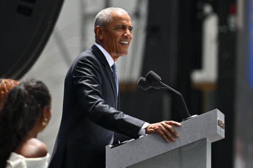 epa13047961 Former U.S. President Barack Obama speaks at the opening ceremony of the Obama Presidential Center in Chicago, Illinois, USA, 18 June 2026. The 19-acre campus includes a museum, a branch of the Chicago Public Library, an athletic center, a cafe, a restaurant, a sledding hill and public park space.  EPA/VICTOR HILITSKI