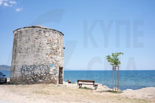 Παγκάκι σε παραλία της Χαλκιδικής, Κυριακή  21 Ιουνίου 2026. ΑΠΕ-ΜΠΕ/ΑΠΕ-ΜΠΕ/ΑΛΚΗΣ ΚΟΥΠΙΔΗΣ