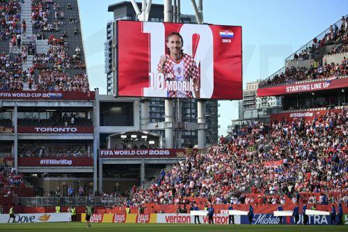 epa13059894 An electronic display introduces Luka Modric of Croatia ahead of the FIFA World Cup 2026 group stage match Panama against Croatia, in Toronto, Canada, 23 June 2026.  EPA/EDUARDO LIMA