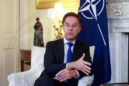 epa13072237 North Atlantic Treaty Organization (NATO) Secretary General Mark Rutte attends a meeting with the British prime minister at 10 Downing Street in London, Britain, 29 June 2026.  EPA/JASON ALDEN / POOL
