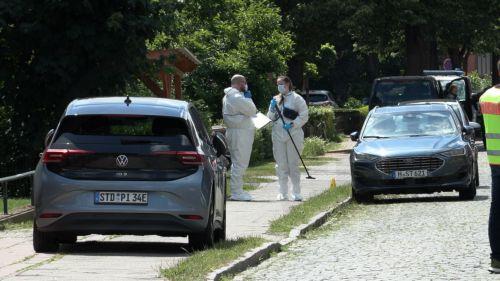 epa13072527 Police forensic officers work at the scene after gunfire occurred at a youth support facility in Stade, Germany, 29 June 2026. A police spokesperson confirmed that five people had been shot dead in the city of Stade, west of Hamburg. The police have arrested two suspects, including the alleged shooter.  EPA/Fabian Hoefig