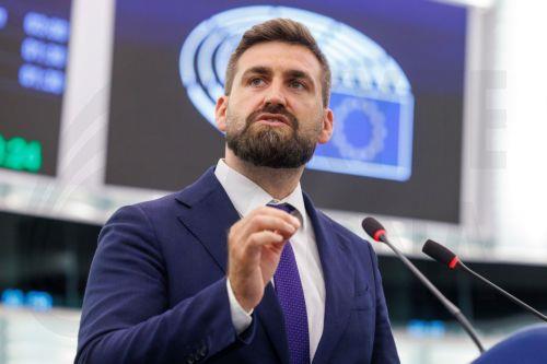 epa13092016 Member of the European Parliament Andrey Novakov presents a report on air passenger rights during a plenary session of the European Parliament in Strasbourg, France, 06 July 2026.  EPA/OLIVIER MATTHYS