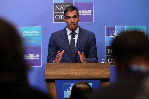 epa13098276 Spanish Prime Minister Pedro Sanchez speaks during a press conference at the 2026 NATO Summit in Ankara, Turkey, 08 July 2026. The NATO Summit takes place from 07-08 July.  EPA/NECATI SAVAS