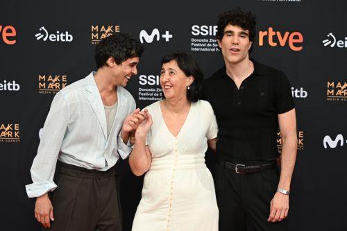 epa13116703 Spanish filmakers Javier Ambrossi (L) and Javier Calvo (R) directors of 'La bola negra' (the black ball) pose during the official presentation of the 74th San Sebastian International Film Festival in Madrid, Spain, 17 July 2026. San Sebastian International Film Festival runs from 18 to 26 September 2026.  EPA/FERNANDO VILLAR