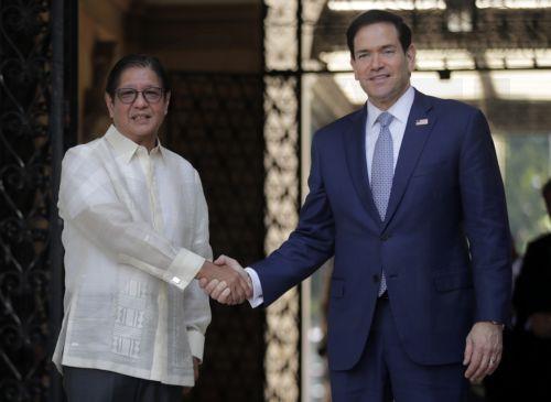 epa13125977 Philippine President Ferdinand 'Bongbong' Marcos Junior (L) meets with United State Secretary of State Marco Rubio (R) during a courtesy visit inside Malakanang presidential palace in Manila, Philippines, 22 July 2026. Rubio is set to attend meetings with ASEAN leaders and the East Asia Summit.  EPA/FRANCIS R. MALASIG / POOL