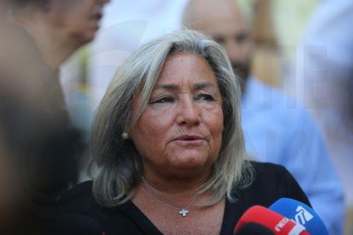 Συγγενείς, φίλοι και απλός κόσμος παρίστανται στην εξόδιο ακολουθία της Μαίρης Λίντα στον Ιερό Ναό Αγίου Ανδρέα, στο παρεκκλήσι που βρίσκεται εντός του Γηροκομείου Αθηνών, Παρασκευή 24 Ιουλίου 2026. Η επιλογή του χώρου είχε ιδιαίτερη σημασία για τη σπουδαία ερμηνεύτρια, καθώς εκεί διέμενε από το 2018 και είχε εκφράσει την επιθυμία να τελεστεί εκεί η κηδεία...