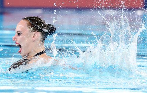 epa13148015 Vasilina Khandoshka competes in the Women's Solo Free final of the Artistic Swimming at the European Aquatics Championships in Paris, France, 03 August 2026.  EPA/TERESA SUAREZ