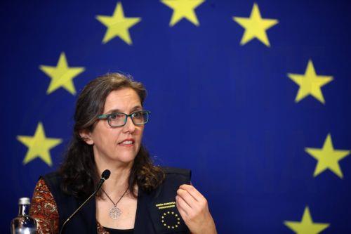 epa13176415 MEP Annalisa Corrado, chief observer of the European Union Election Observation Mission to Peru, speaks during a press conference at which she presented the main conclusions and recommendations of the mission's final report on Peru's 2026 presidential elections in Lima, Peru, 17 August 2026.  EPA/PAOLO AGUILAR