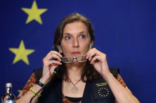 epa13176416 MEP Annalisa Corrado, chief observer of the European Union Election Observation Mission to Peru, reacts during a press conference at which she presented the main conclusions and recommendations of the mission's final report on Peru's 2026 presidential elections in Lima, Peru, 17 August 2026.  EPA/PAOLO AGUILAR