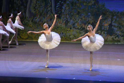 epa13185935 Artists from the Christa Mertins National Ballet of Guatemala present a performance of 'Swan Lake' in the Efrain Recinos Great Hall of the Miguel Angel Asturias Cultural Center in Guatemala City, Guatemala, 22 August 2026.  EPA/Alex Cruz