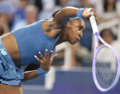 epa13187801 Coco Gauff of the USA in action against Jessica Pegula of the USA during the women's singles final of the Cincinnati Open tennis tournament in Cincinnati, Ohio, USA, 23 August 2026.  EPA/MARK LYONS