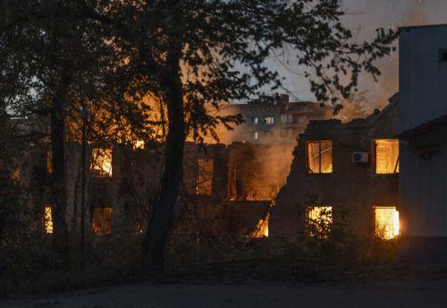 epa13191391 A handout photo made available by the press service of the 93rd 'Kholodnyi Yar' Separate Mechanized Brigade of the Ukrainian Armed Forces shows a residential building on fire following a Russian airstrike in Kramatorsk, Donetsk region, eastern Ukraine, 25 August 2026, amid the Russian invasion.  EPA/PRESS SERVICE OF THE 93RD SEPARATE MECHANIZED...