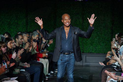 epa13242575 Fashion designer Frederick Anderson accepts applause after presenting his collection for the Spring/Summer 2027 season during New York Fashion Week in New York, New York, USA, 15 September 2026. New York Fashion Week runs from 10 to 15 September 2026.  EPA/OLGA FEDOROVA
