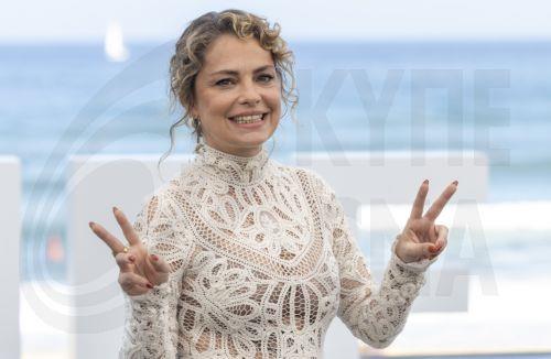 epa13254072 Actor Dolores Fonzi poses during the presentation of the film 'Mis muertos tristes' (My Sad Dead) at the 74th edition of the San Sebastian Film Festival in San Sebastian, Spain, 21 September 2026.  EPA/JAVIER ETXEZARRETA