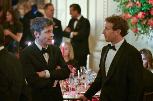 epa13261583 OpenAI CEO Sam Altman (L) and Meta CEO Mark Zuckerberg (R) converse prior to US President Donald J. Trump and President Xi Jinping of The People’s Republic of China, exchanging toasts during the State Dinner in the East Room of the White House in Washington, DC, USA, 24 September 2026.  EPA/Annabelle Gordon / POOL
