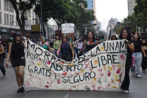 epa13269706 Women take part in a demonstration marking the Global Day of Action for Access to Legal and Safe Abortion in Mexico City, Mexico, 28 September 2026.  EPA/SASHENKA GUTIERREZ