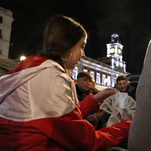 epa13269724 Hundreds of people gather in central Puerta del Sol square to protest the housing situation in Madrid, Spain, 28 September 2026 (issued 29 September 2026). Protesters in other cities across the country joined them as they awaited the Council of Ministers' approval of a housing decree that has yet to achieve consensus within the government...