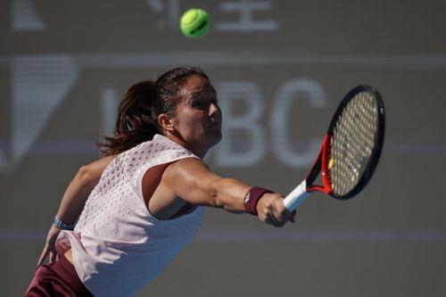 epa13274061 Daria Kasatkina of Australia in action against Paula Badosa of Spain during their women’s singles 1st round game at the China Open tennis tournament in Beijing, China, 01 October 2026.  EPA/ANDRES MARTINEZ CASARES